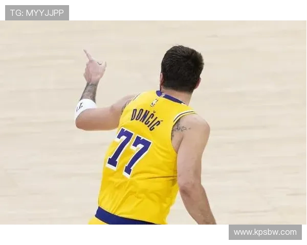 东契奇第55次30+三双追平约基奇